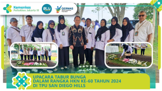 Upacara tabur bunga untuk memperingati hari kesehatan nasional ke-60 di makam dr. dr. endang rahayu…